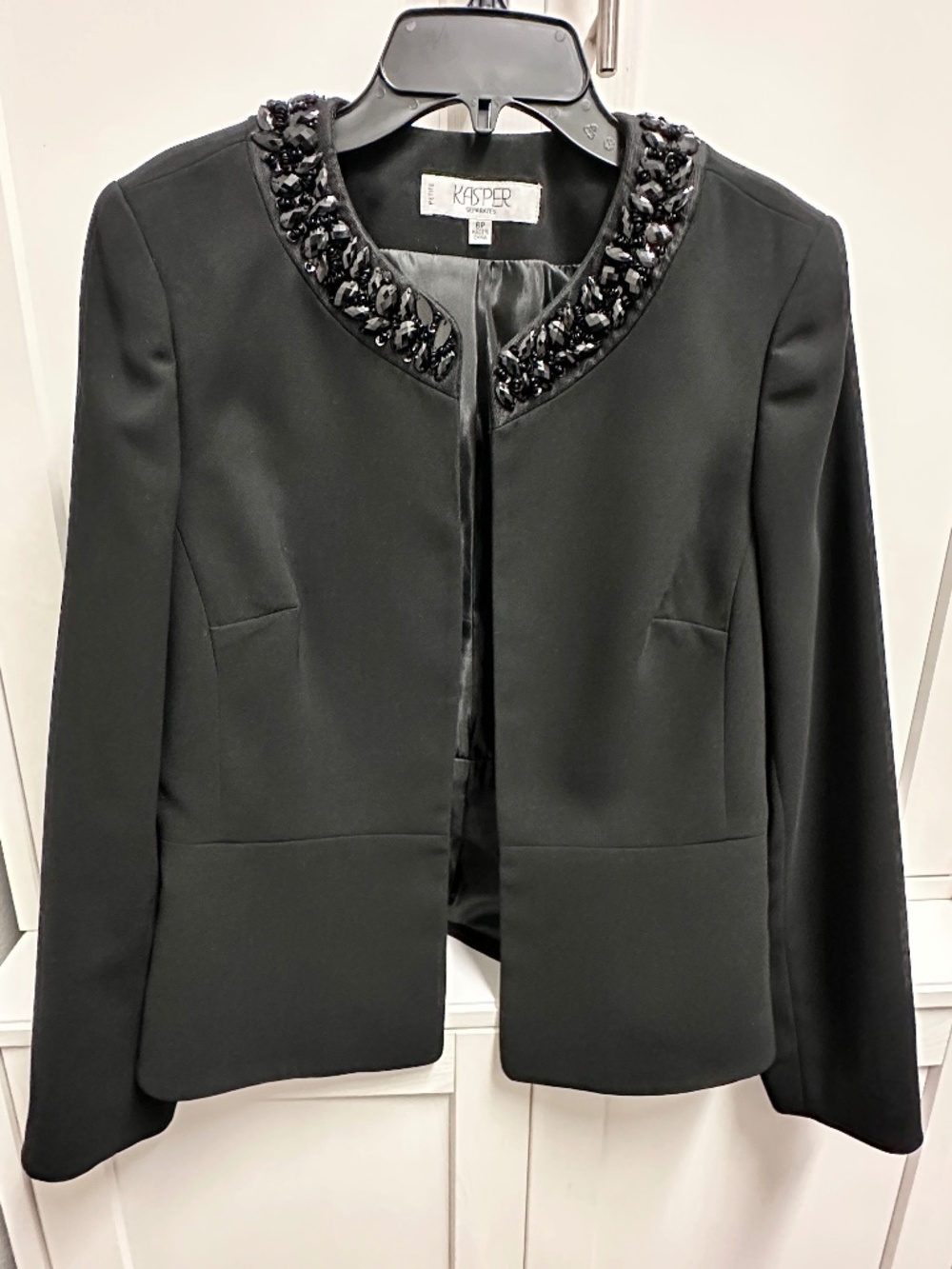 Petite Black Beaded Collar Blazer – Size 6P – New Condition